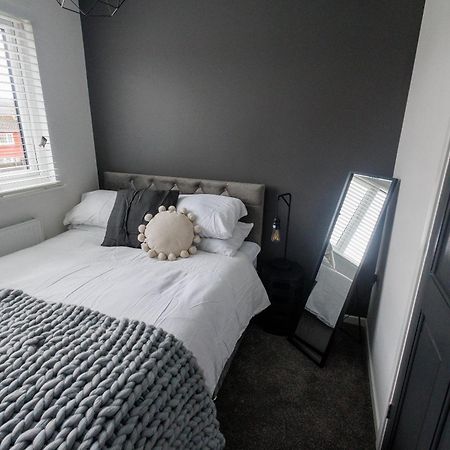 Uber Stylish 3 Bedroom Home Off Road Parking Near Town Centre And Bike Park Wales Merthyr Tydfil Εξωτερικό φωτογραφία