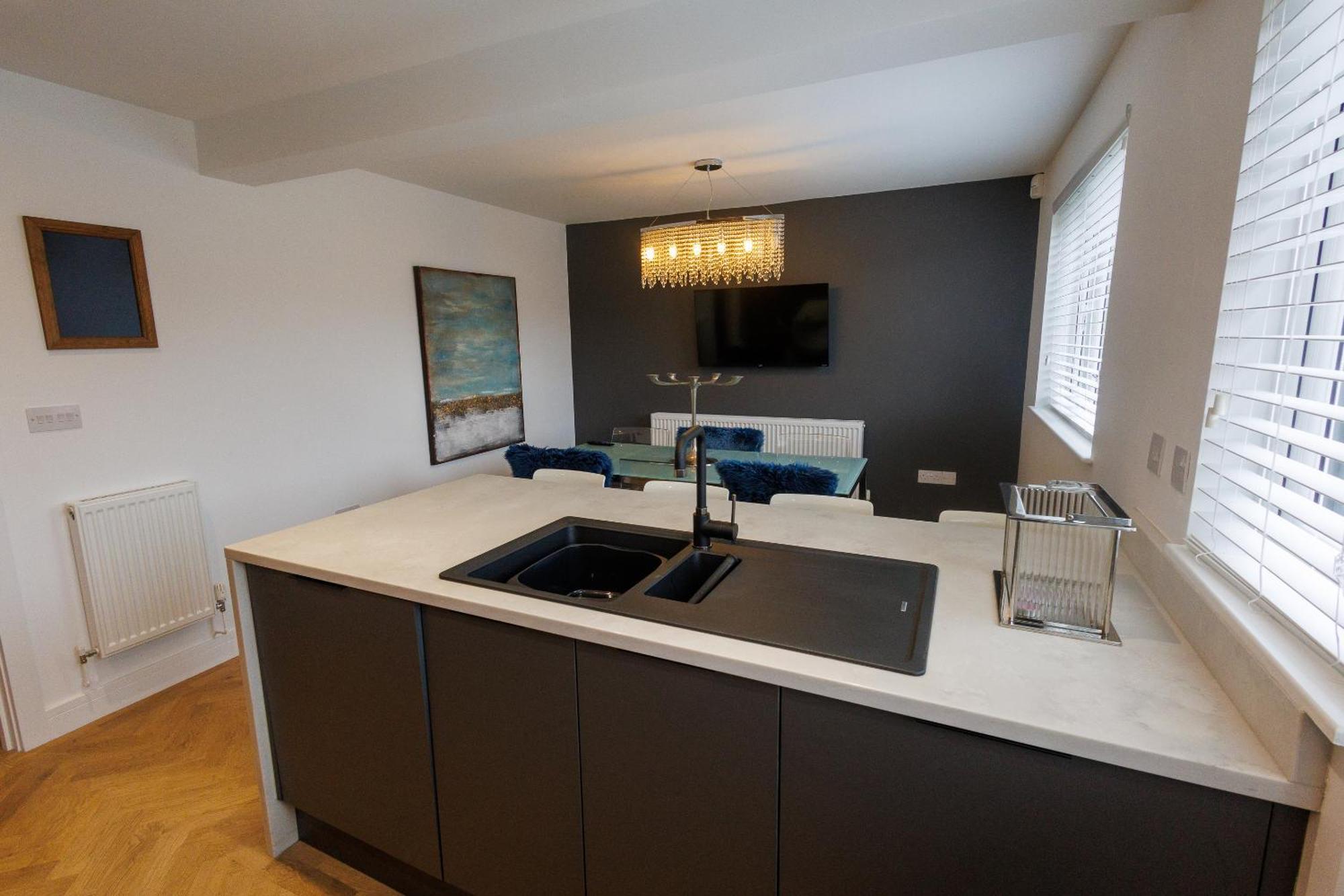 Uber Stylish 3 Bedroom Home Off Road Parking Near Town Centre And Bike Park Wales Merthyr Tydfil Εξωτερικό φωτογραφία