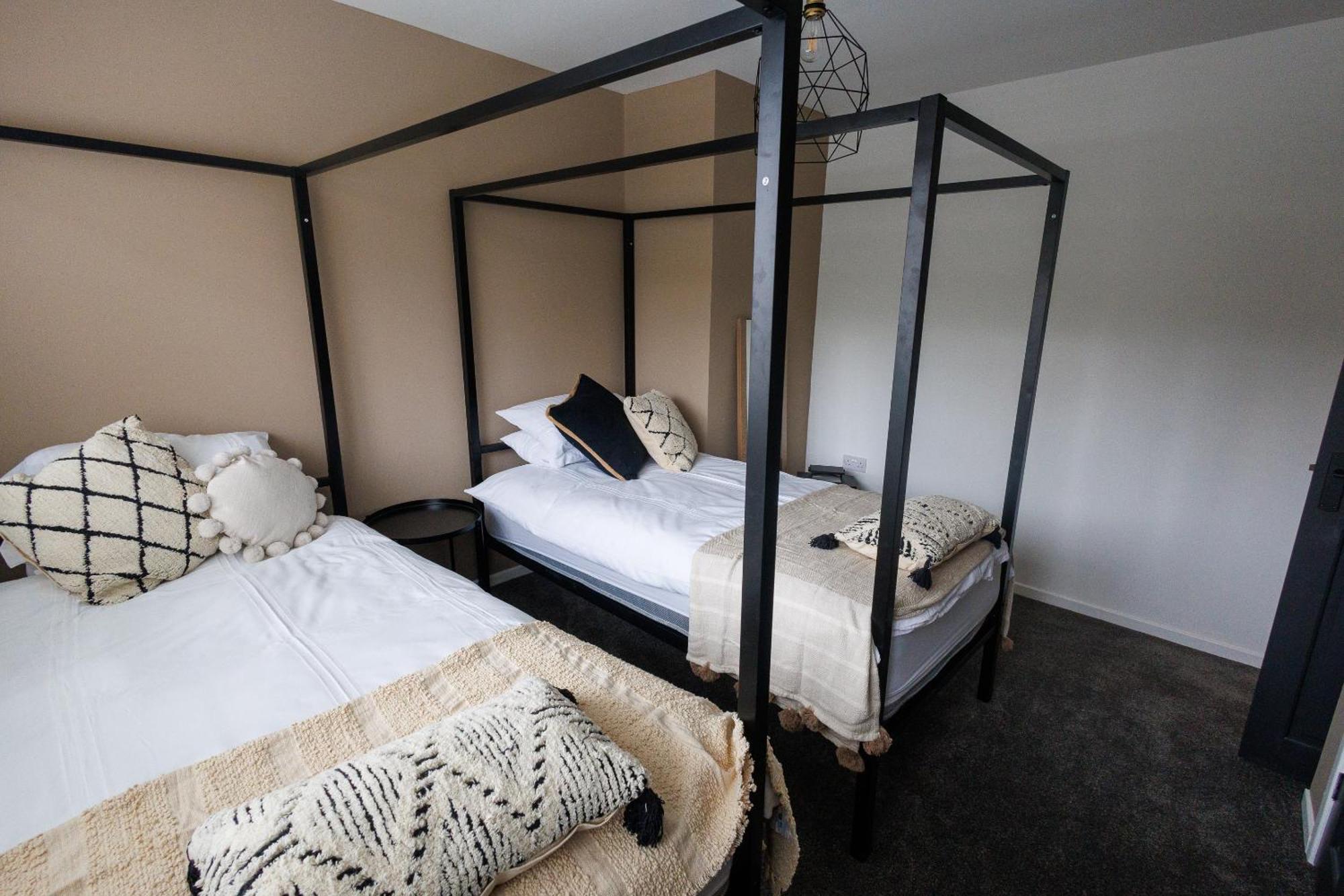 Uber Stylish 3 Bedroom Home Off Road Parking Near Town Centre And Bike Park Wales Merthyr Tydfil Εξωτερικό φωτογραφία