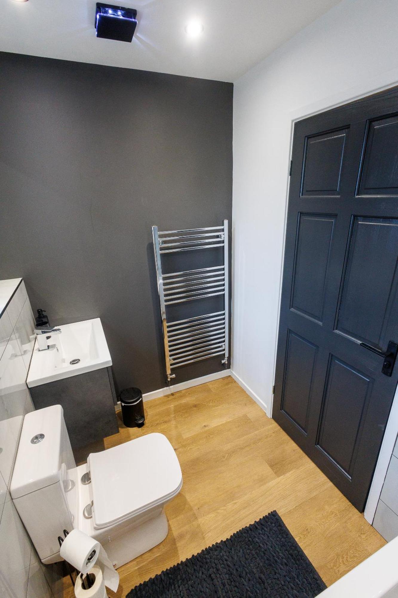 Uber Stylish 3 Bedroom Home Off Road Parking Near Town Centre And Bike Park Wales Merthyr Tydfil Εξωτερικό φωτογραφία