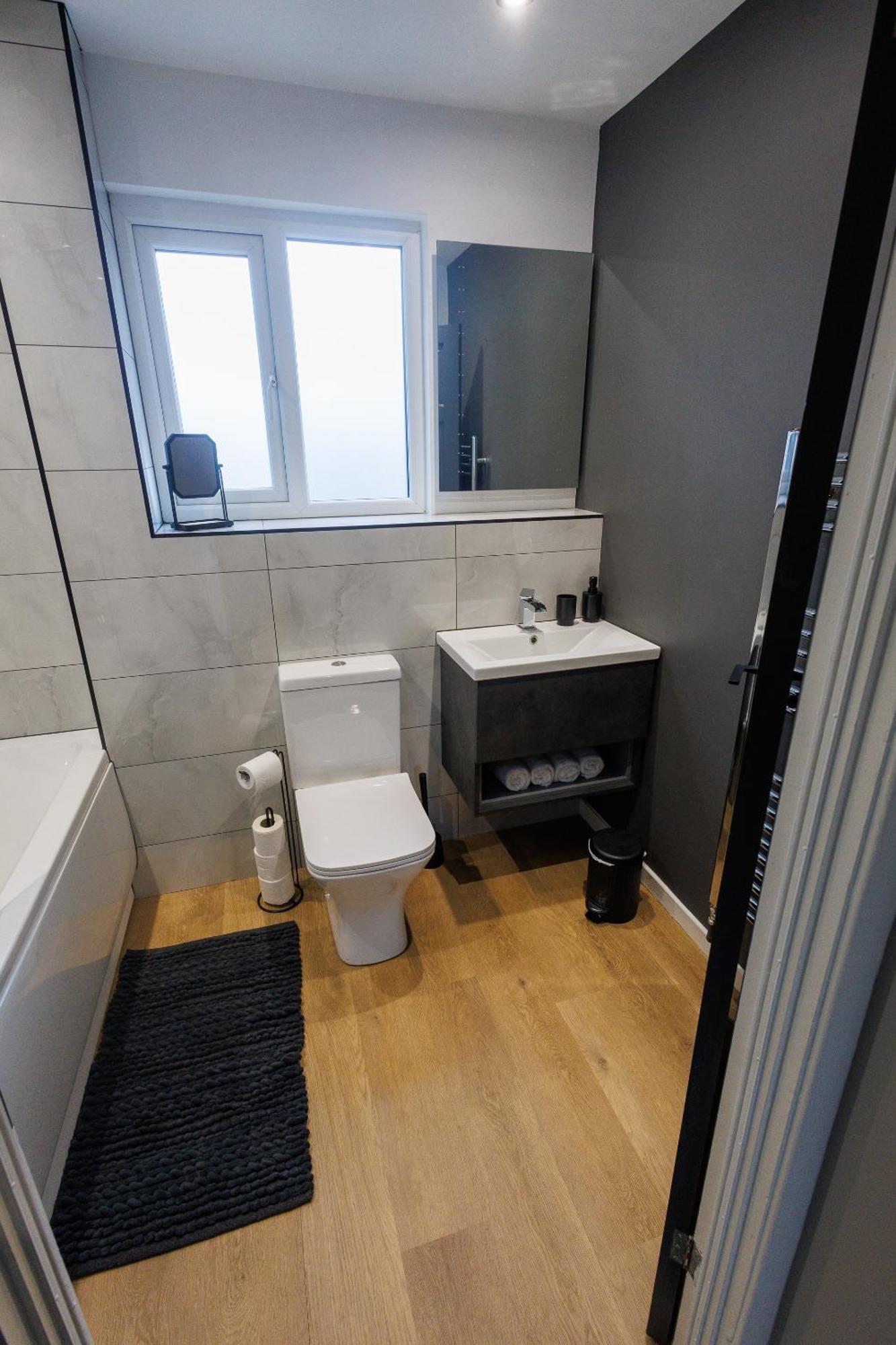 Uber Stylish 3 Bedroom Home Off Road Parking Near Town Centre And Bike Park Wales Merthyr Tydfil Εξωτερικό φωτογραφία