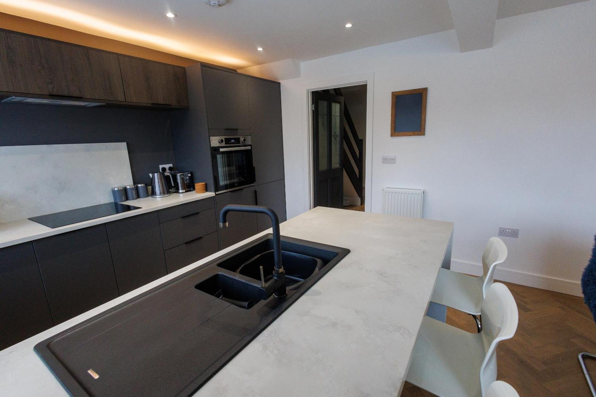 Uber Stylish 3 Bedroom Home Off Road Parking Near Town Centre And Bike Park Wales Merthyr Tydfil Εξωτερικό φωτογραφία